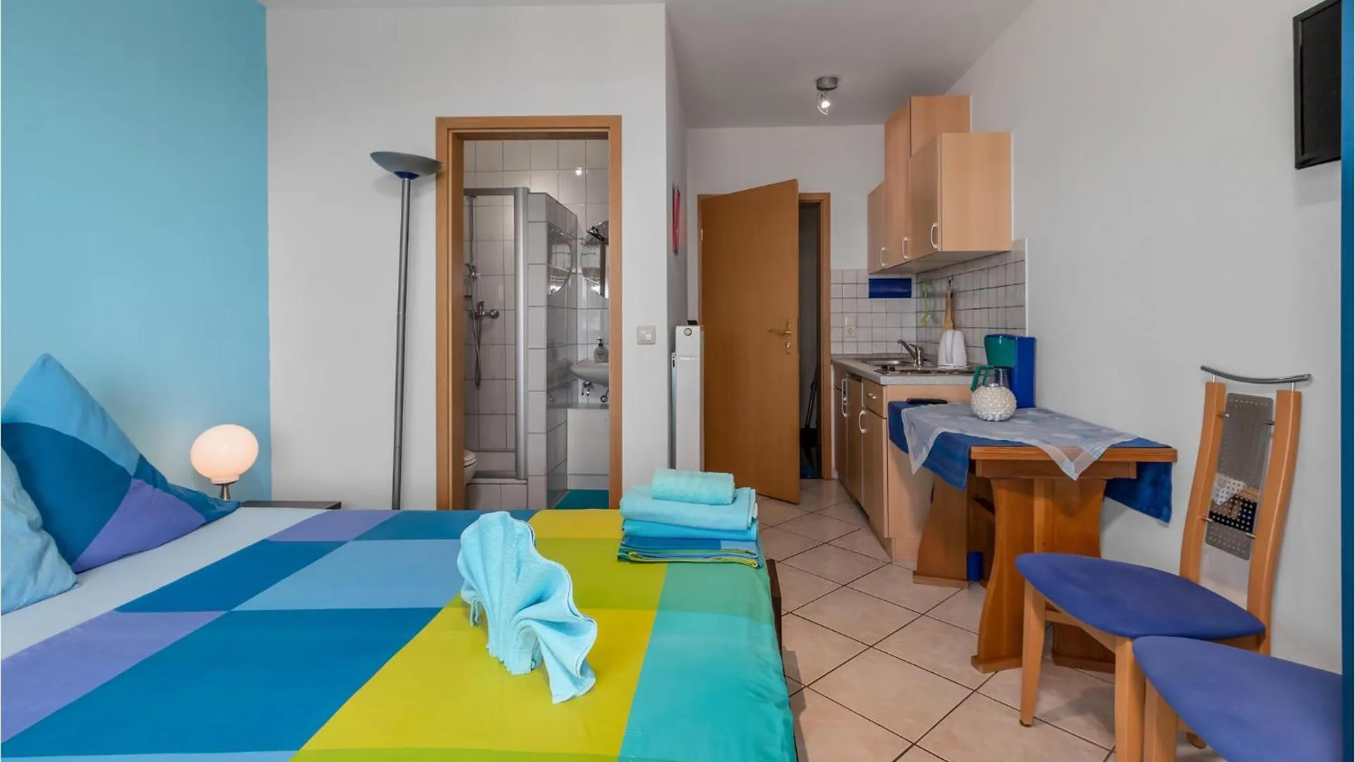 1 Bedroom Cozy Apartment In Crikvenica