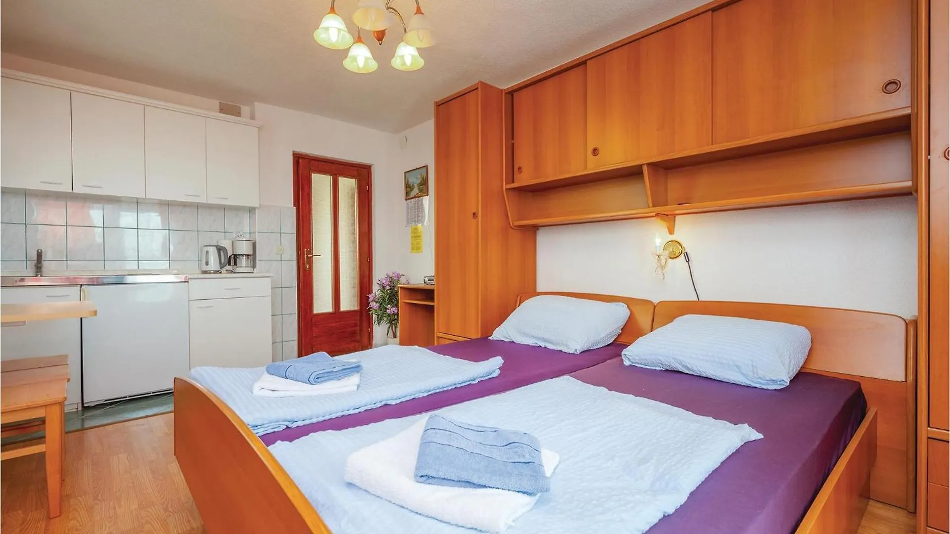 1 Bedroom Cozy Apartment In Crikvenica