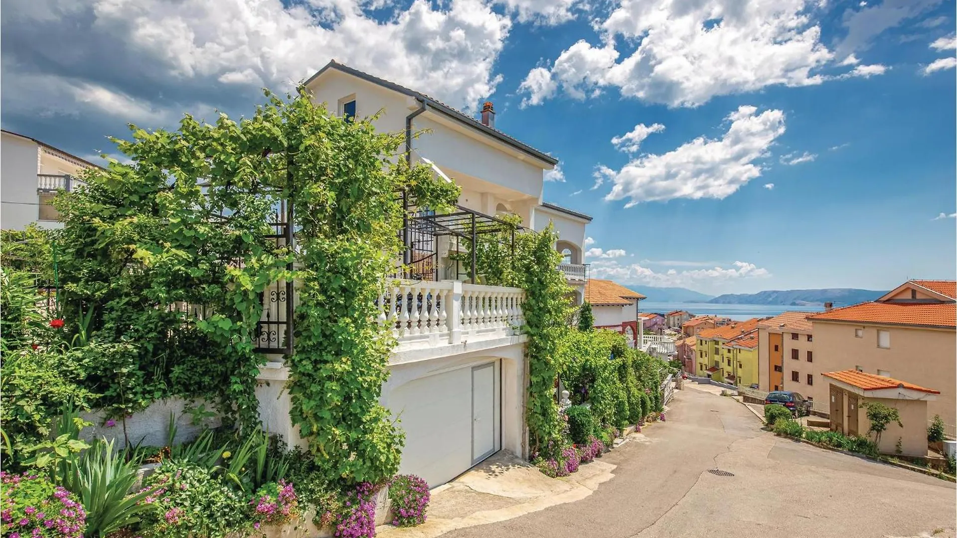 1 Bedroom Cozy Apartment In Crikvenica