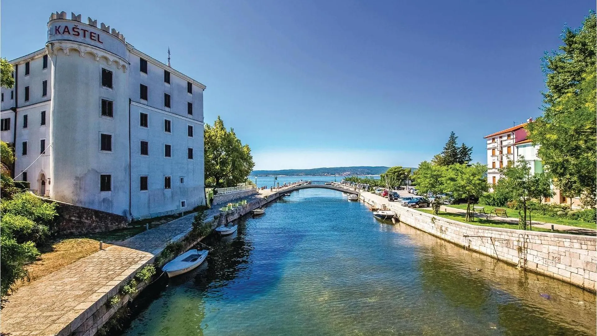 1 Bedroom Cozy Apartment In Crikvenica