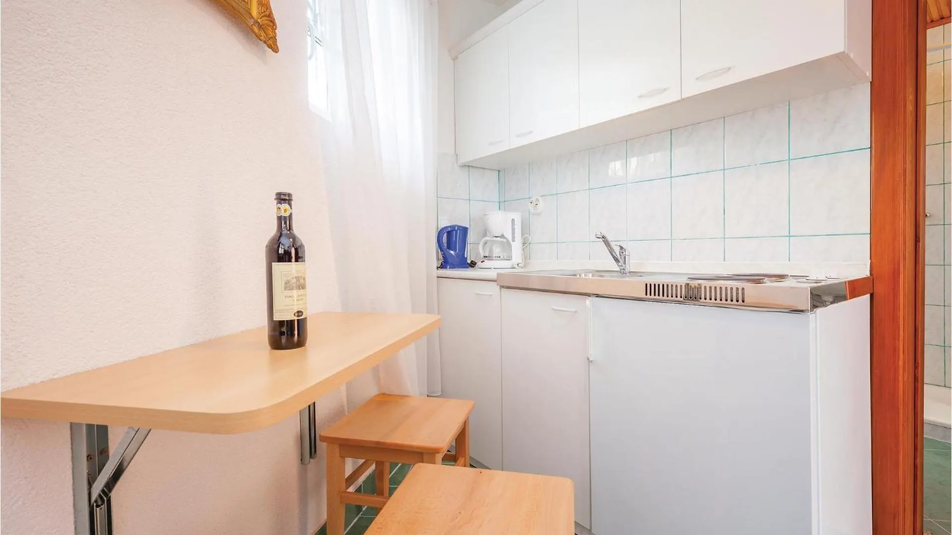 1 Bedroom Cozy Apartment In Crikvenica